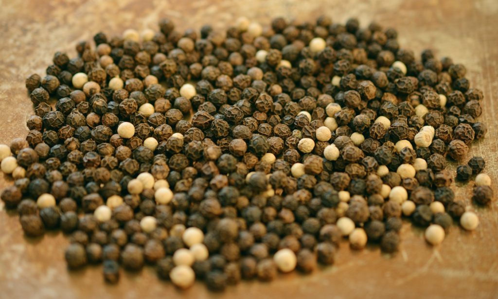 Some white, mostly black peppercorns. What is your ingredient specification?